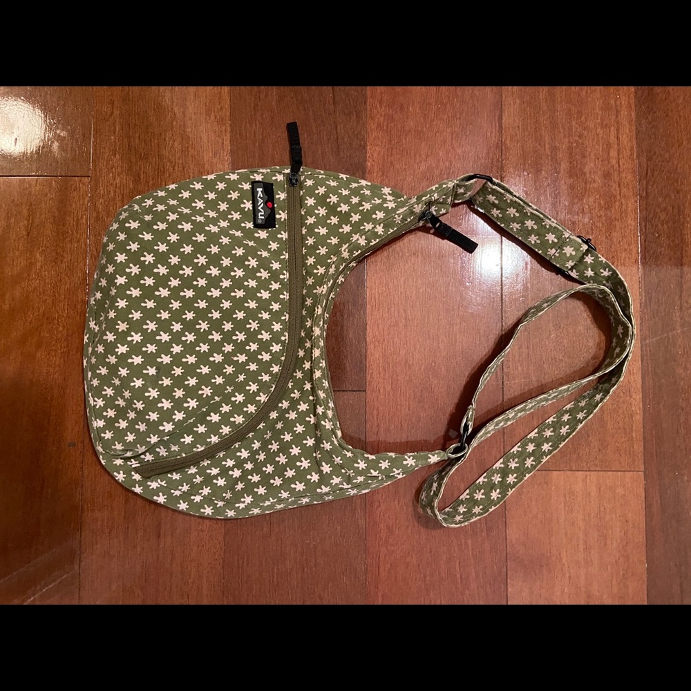 Kavu purse